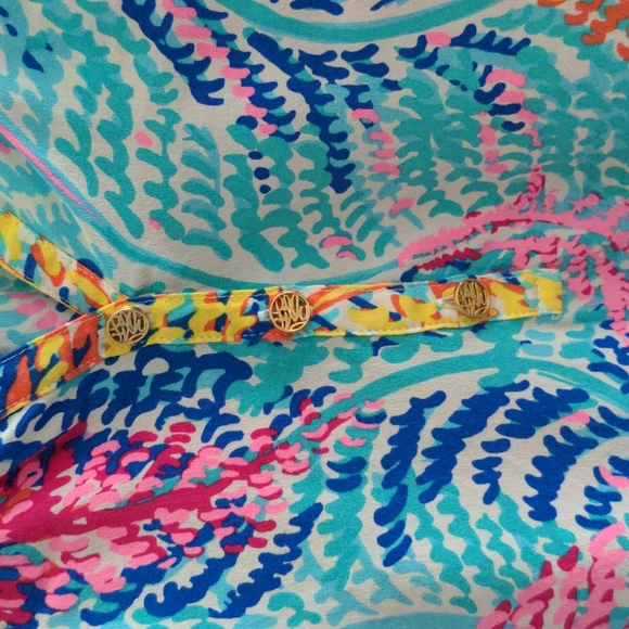 Lilly Pulitzer Elsa silk top bold pattern small - Picture 4 of 8